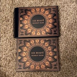 Warm tone eyeshadow kit.